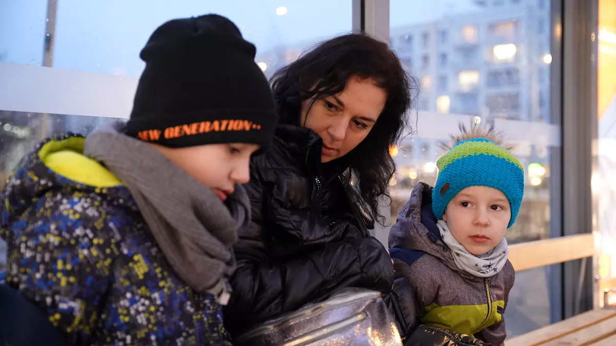 How are Ukrainian mothers managing childcare in their host countries?