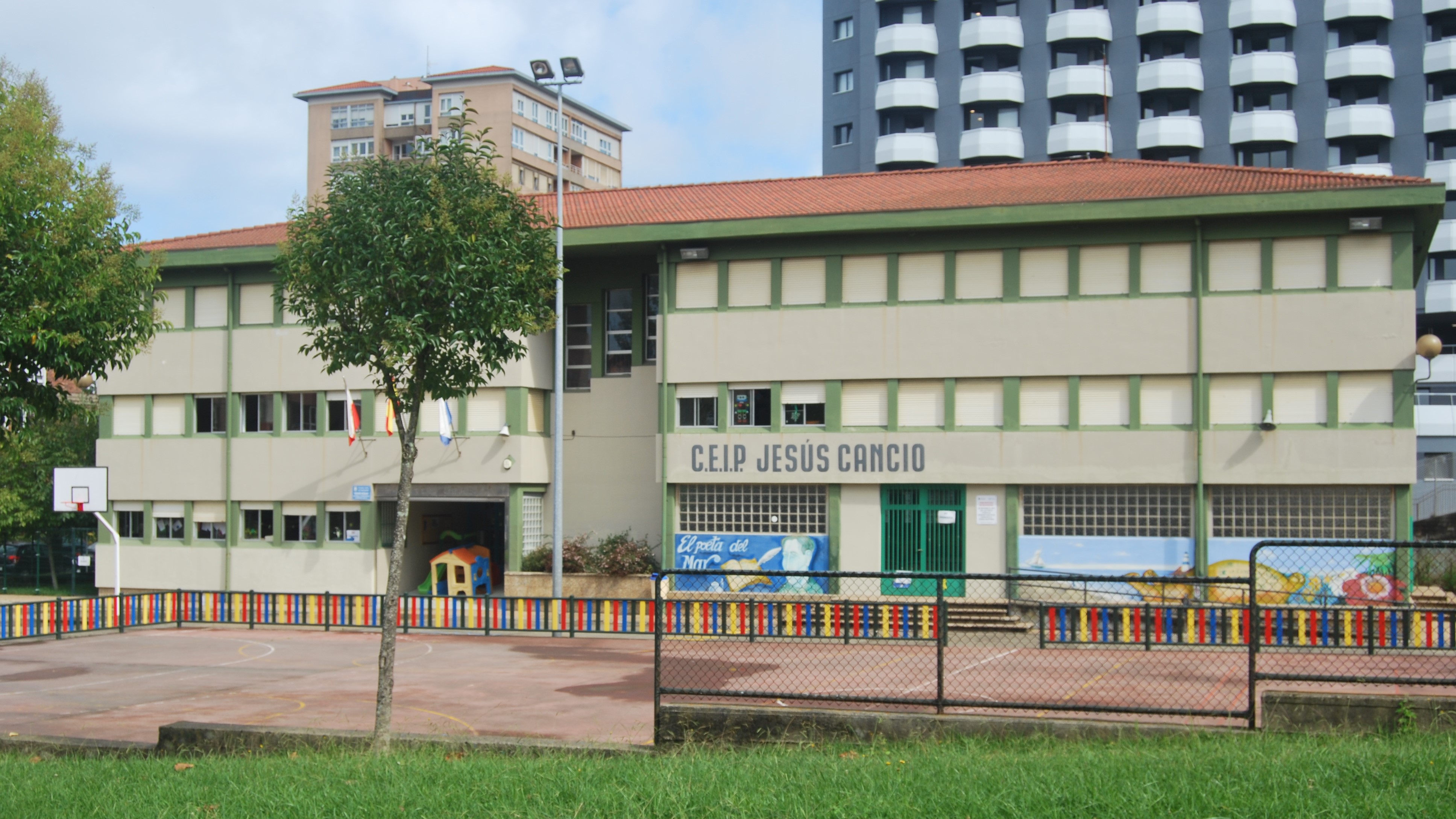 The outside of the school in Cantabria where the project is implemented