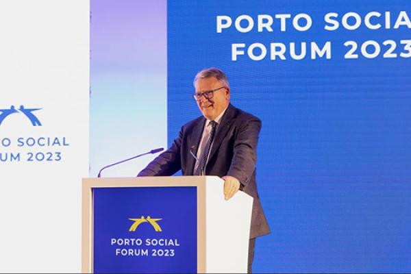 Cssr. Schmit speaking at Porto Forum 2023