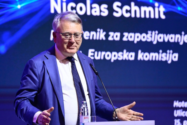 Nicolas Schmit speaking at a conference in Zagreb